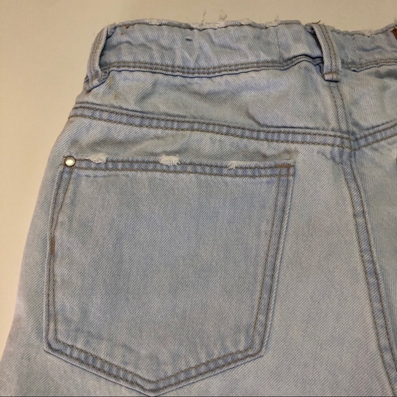 NWOT Zara High Rise Distressed Cutoff Jean Shorts - Picture 6 of 9